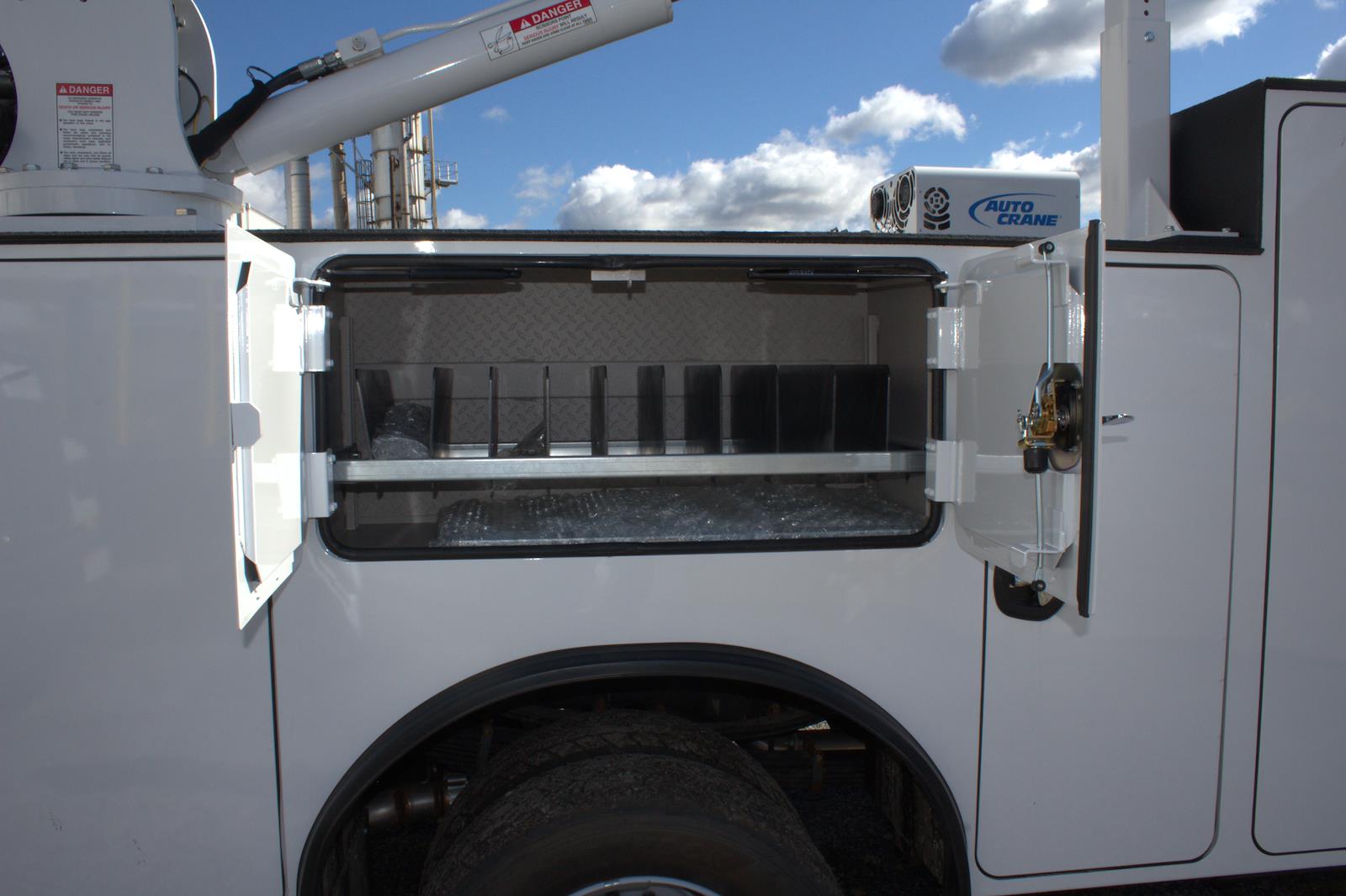 2024 Titan 38 Ford F600 Regular Cab Hollidaysburg, PA. - Image 7