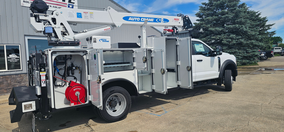 2026 Ford F-550 – Titan 38 - HC-8X - Image 4